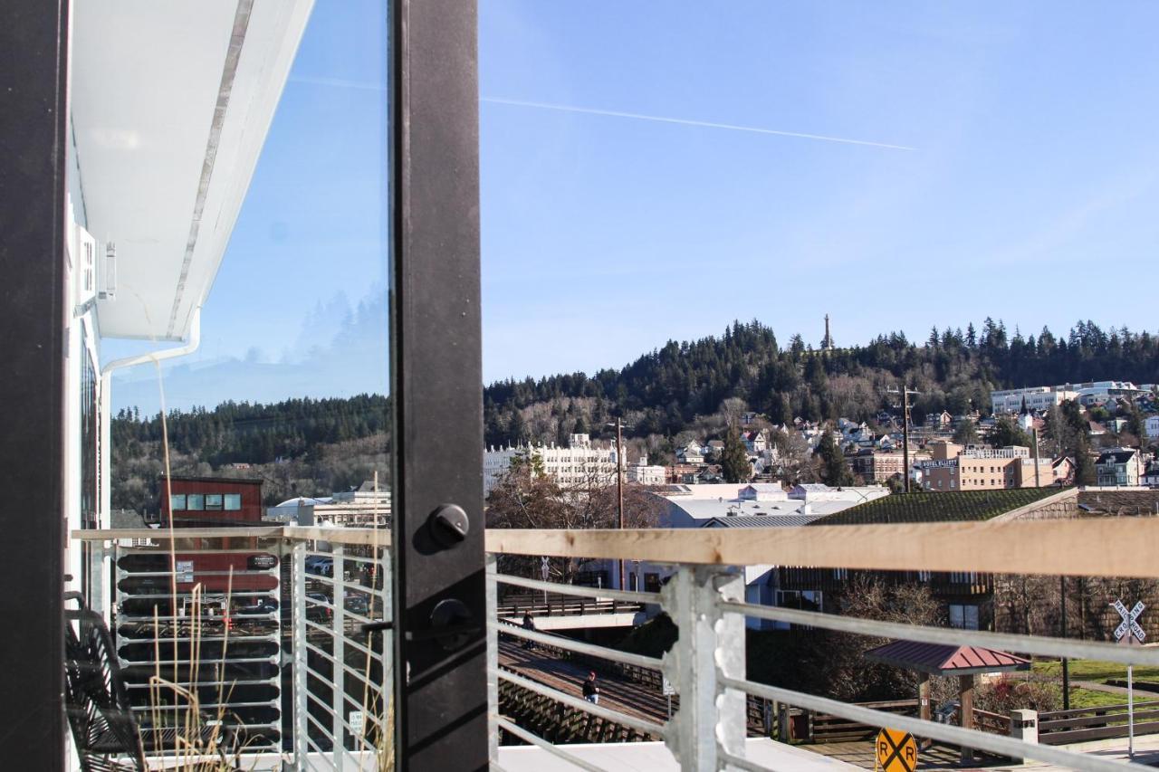 Bowline Hotel Astoria Exterior photo