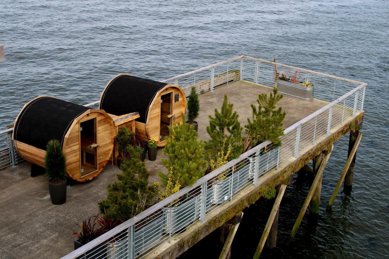 Bowline Hotel Astoria Exterior photo