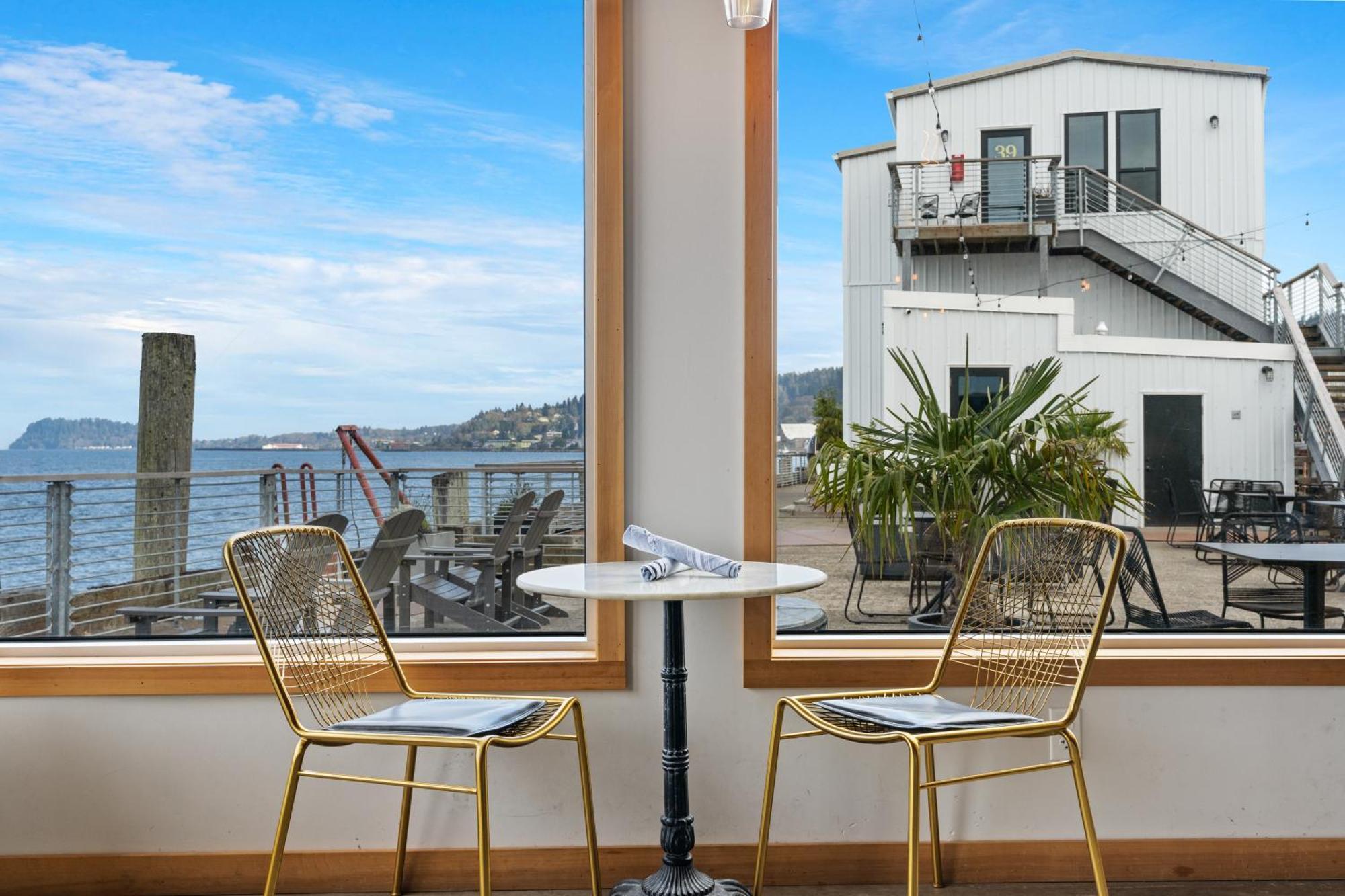 Bowline Hotel Astoria Exterior photo